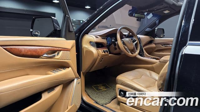 Cadillac Escalade 4세대, 2017 11