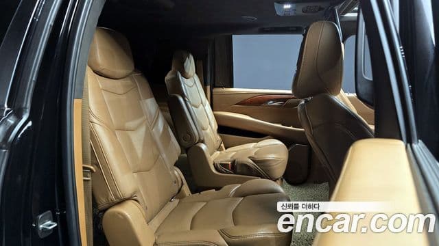 Cadillac Escalade 4세대, 2017 12
