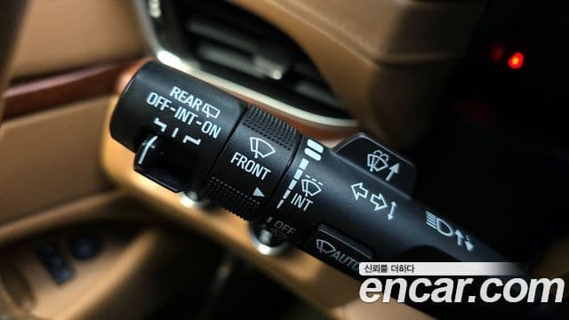 Cadillac Escalade 4세대, 2017 18