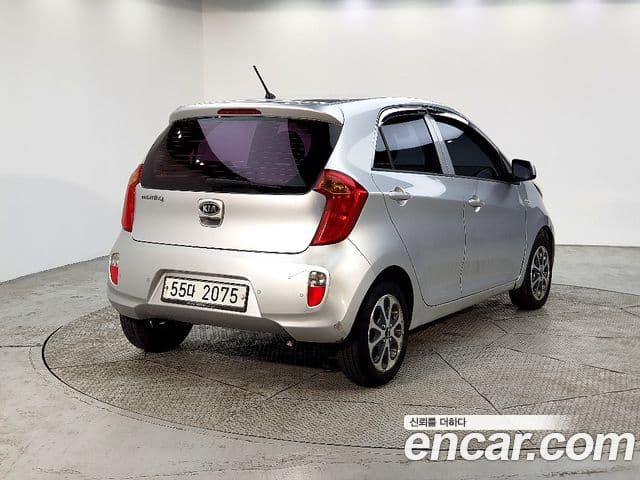 Kia All New Morning Deluxe, 2012 4