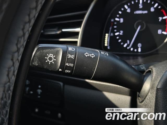 Kia K7 Premier 3.0 LPI Trendy(арендный автомобиль), 2020 17