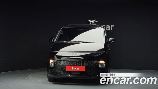Hyundai Staria Modern, 2023 3