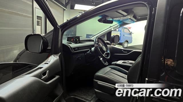 Hyundai Staria Modern, 2023 10