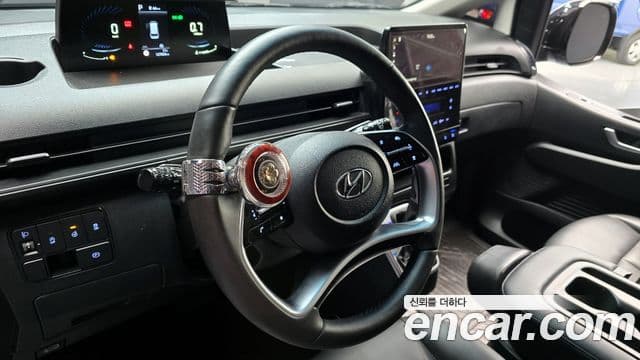 Hyundai Staria Modern, 2023 13