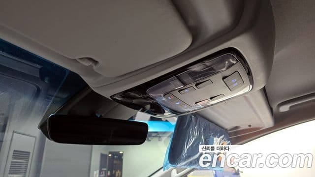 Hyundai Staria Modern, 2023 18