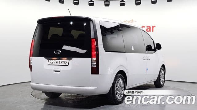 Hyundai Staria Modern, 2024 2