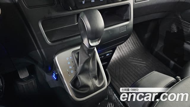 Hyundai Staria Modern, 2024 9