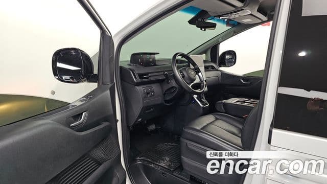 Hyundai Staria Modern, 2024 10