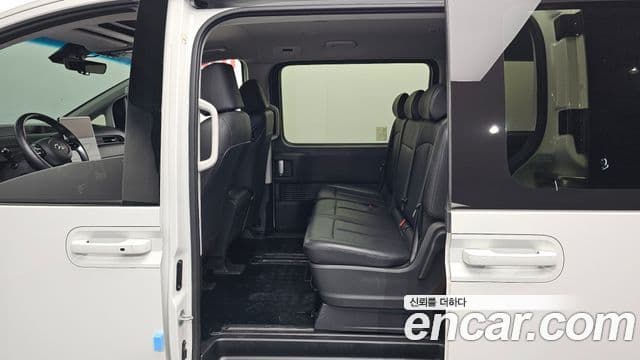 Hyundai Staria Modern, 2024 11