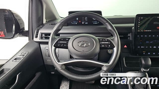 Hyundai Staria Modern, 2024 15