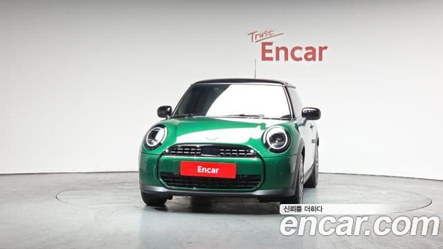 Mini Cooper C 4세대 Classic, 2025 3