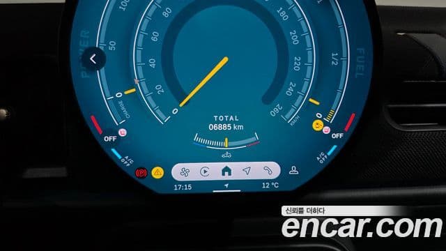 Mini Cooper C 4세대 Classic, 2025 8