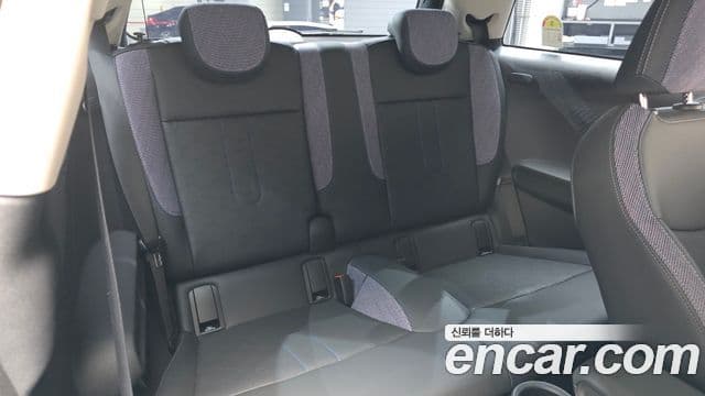 Mini Cooper C 4세대 Classic, 2025 13