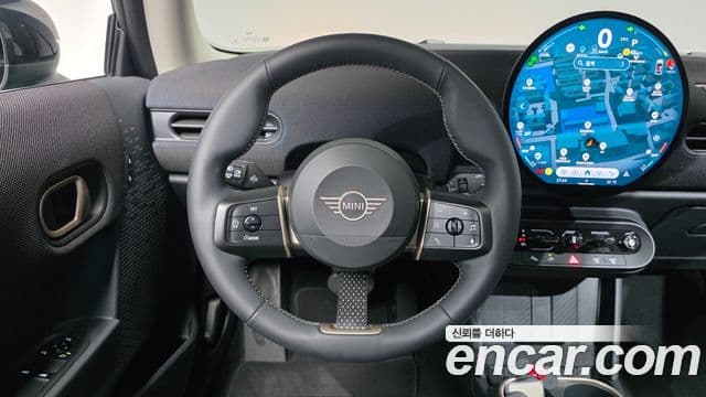 Mini Cooper C 4세대 Classic, 2025 14