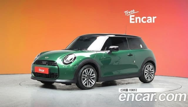 Mini Cooper C 4세대 Classic, 2025 1