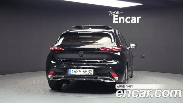 Peugeot 308 3세대 1.5 BlueHDi GT, 2022 4