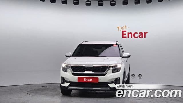 Kia Seltos Signature, 2023 3