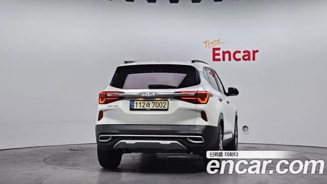 Kia Seltos Signature, 2023 4