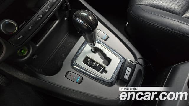 KG모빌리티(SsangYong) Korando 투리스모 high крыша, roof, 2017 9