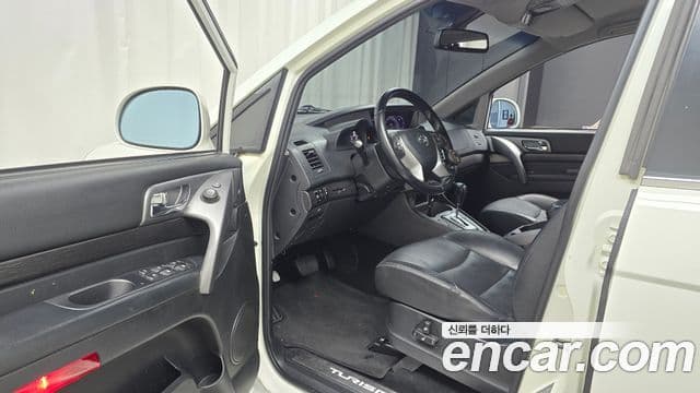 KG모빌리티(SsangYong) Korando 투리스모 high крыша, roof, 2017 10