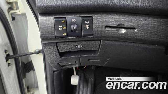 KG모빌리티(SsangYong) Korando 투리스모 high крыша, roof, 2017 17