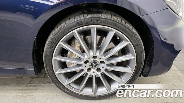 Mercedes-Benz E-класс W213 AMG Line, 2019 все фото