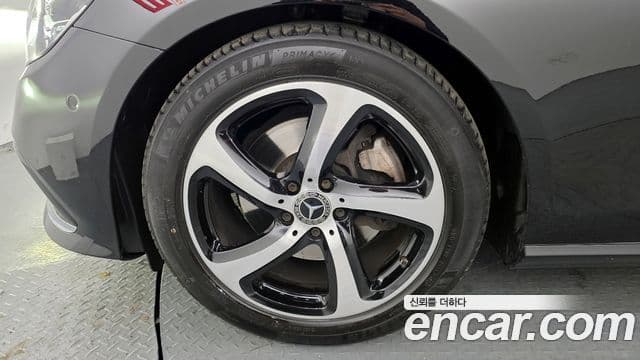 Mercedes-Benz E-класс W213 Avantgarde, 2021 все фото