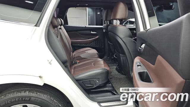 Hyundai Santa Fe TM Inspiration, 2019 12