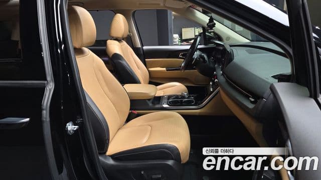 Kia Carnival 4세대 Signature, 2022 11