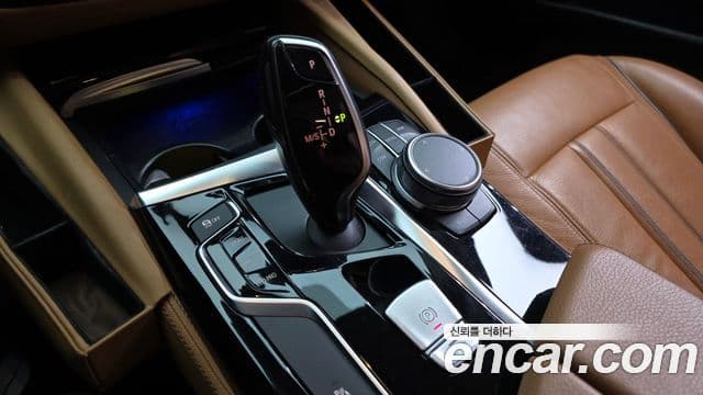 BMW 5시리즈 (G30) 520d Luxury Special Edition, 2018 9