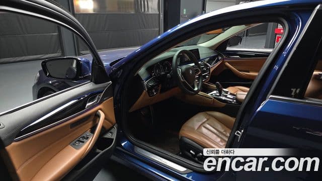BMW 5시리즈 (G30) 520d Luxury Special Edition, 2018 10