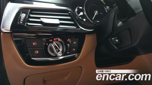 BMW 5시리즈 (G30) 520d Luxury Special Edition, 2018 18