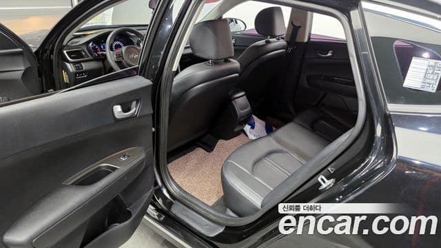 Kia K5 2세대 Luxury, 2017 11