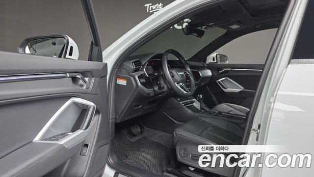 Audi Q3 (F3) Premium, 2023 12