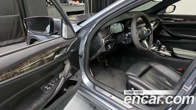 BMW 5시리즈 (G30) 540i xDrive M Sport Plus, 2018 10