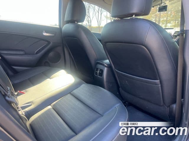 Kia The / новый New K3 Prestige, 2016 11