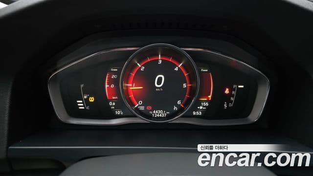 Volvo V60 1세대, 2017 8