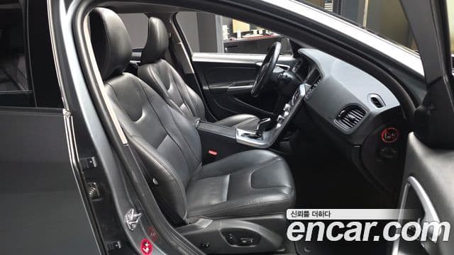 Volvo V60 1세대, 2017 11