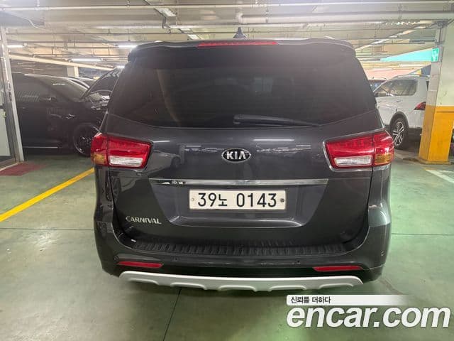 Kia All New Carnival Prestige, 2017 4