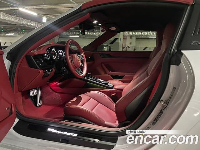 Porsche 911 (992) Targa 4 GTS, 2024 16