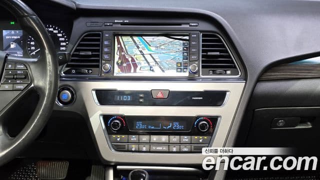 Hyundai LF Sonata 2.0 Smart, 2015 14