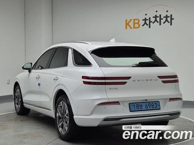 Genesis electrified GV70 e-AWD, 2022 2