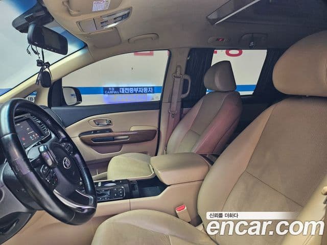 Kia All New Carnival Prestige, 2016 11