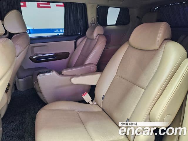 Kia All New Carnival Prestige, 2016 12
