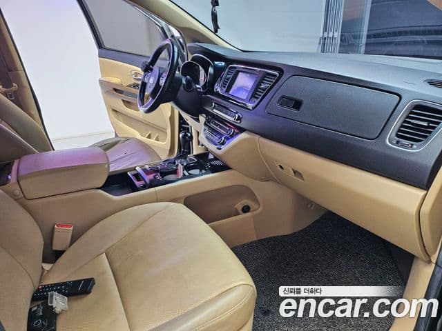 Kia All New Carnival Prestige, 2016 15