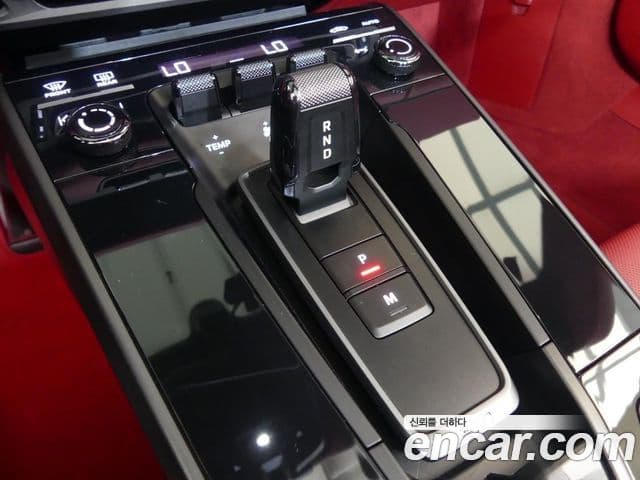 Porsche 911 (992) Carrera 4S кабриолет, 2023 8