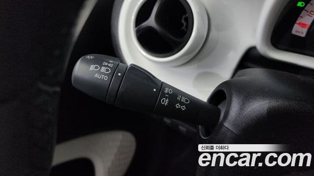 Smart 포투 купе 3세대 1.0 Fashion, 2015 14