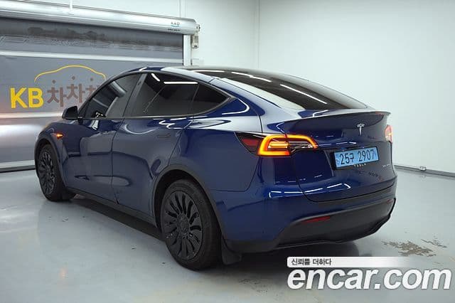 Tesla модель Y Long Range AWD, 2022 все фото