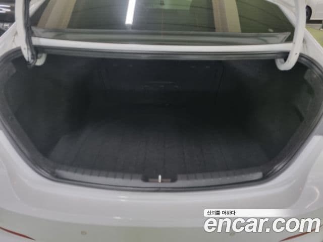 Hyundai Avante AD 1.6 GDI Value Plus, 2017 15