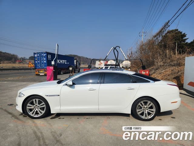 Jaguar All New XJ X351, 2011 1